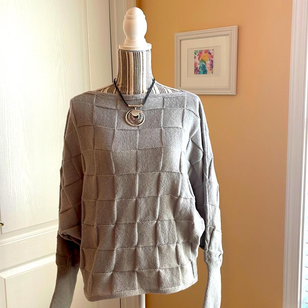 SHEIN GRAY WEAVE SWEATER